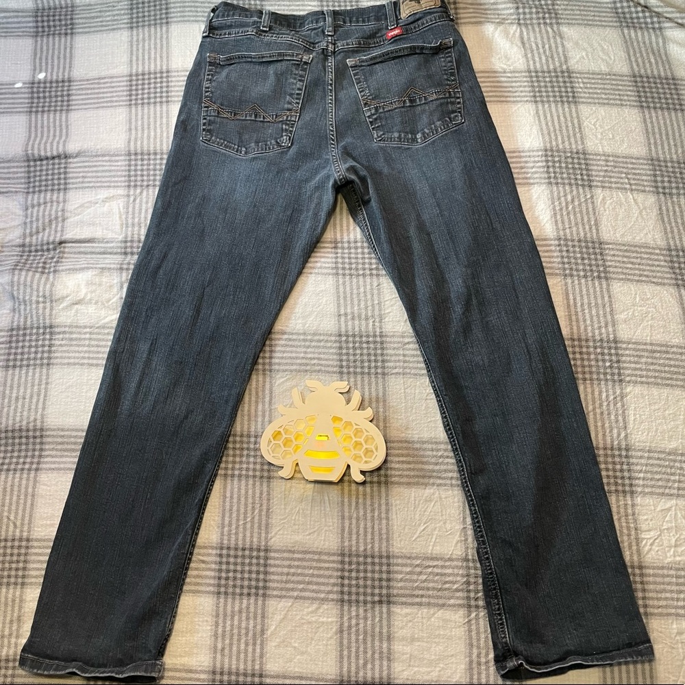 Wrangler Premium Quality Slim Strait Jeans